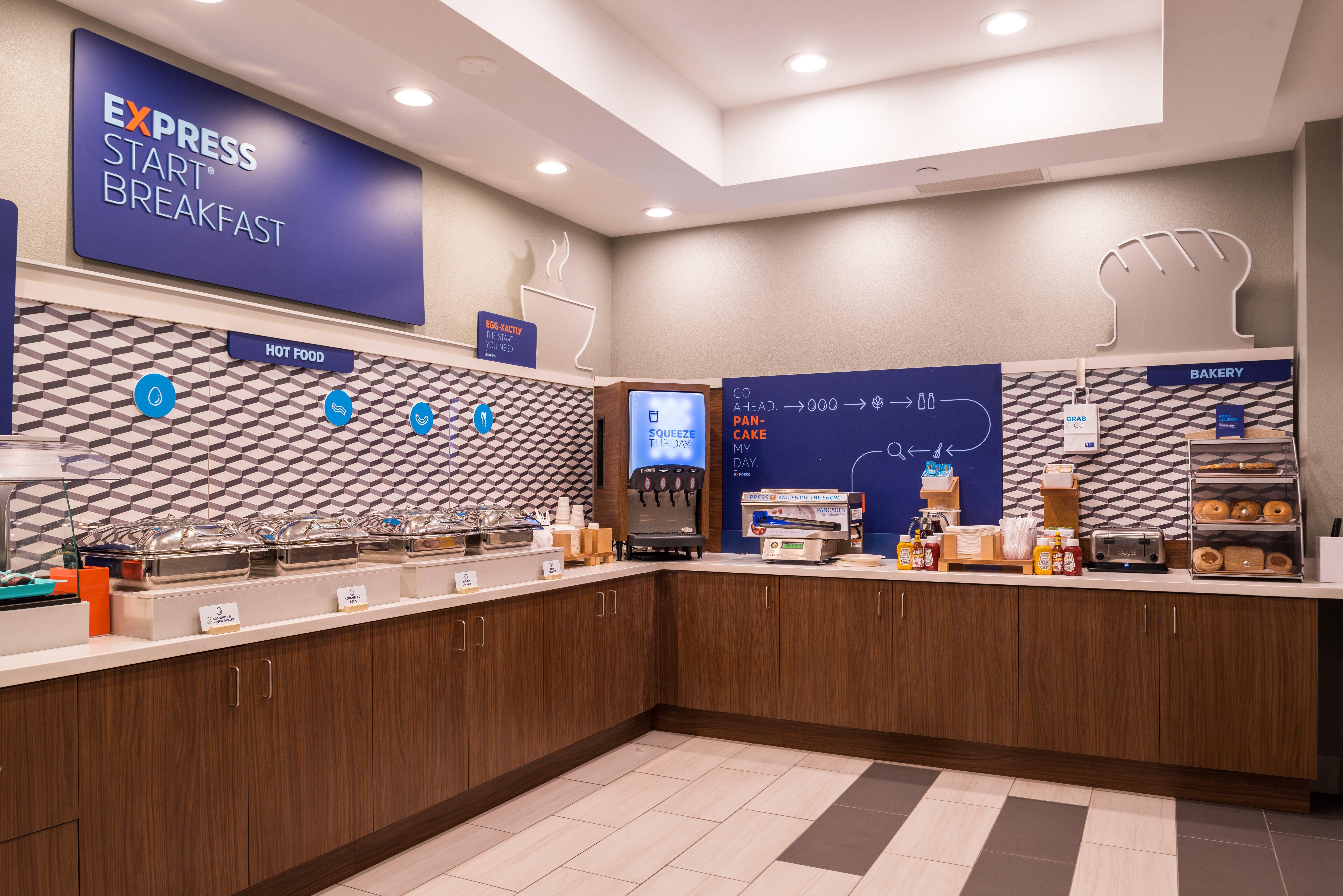 Holiday Inn Express Hotel & Suites Tampa-Anderson Road-Veterans Exp By Ihg West Chase Екстер'єр фото