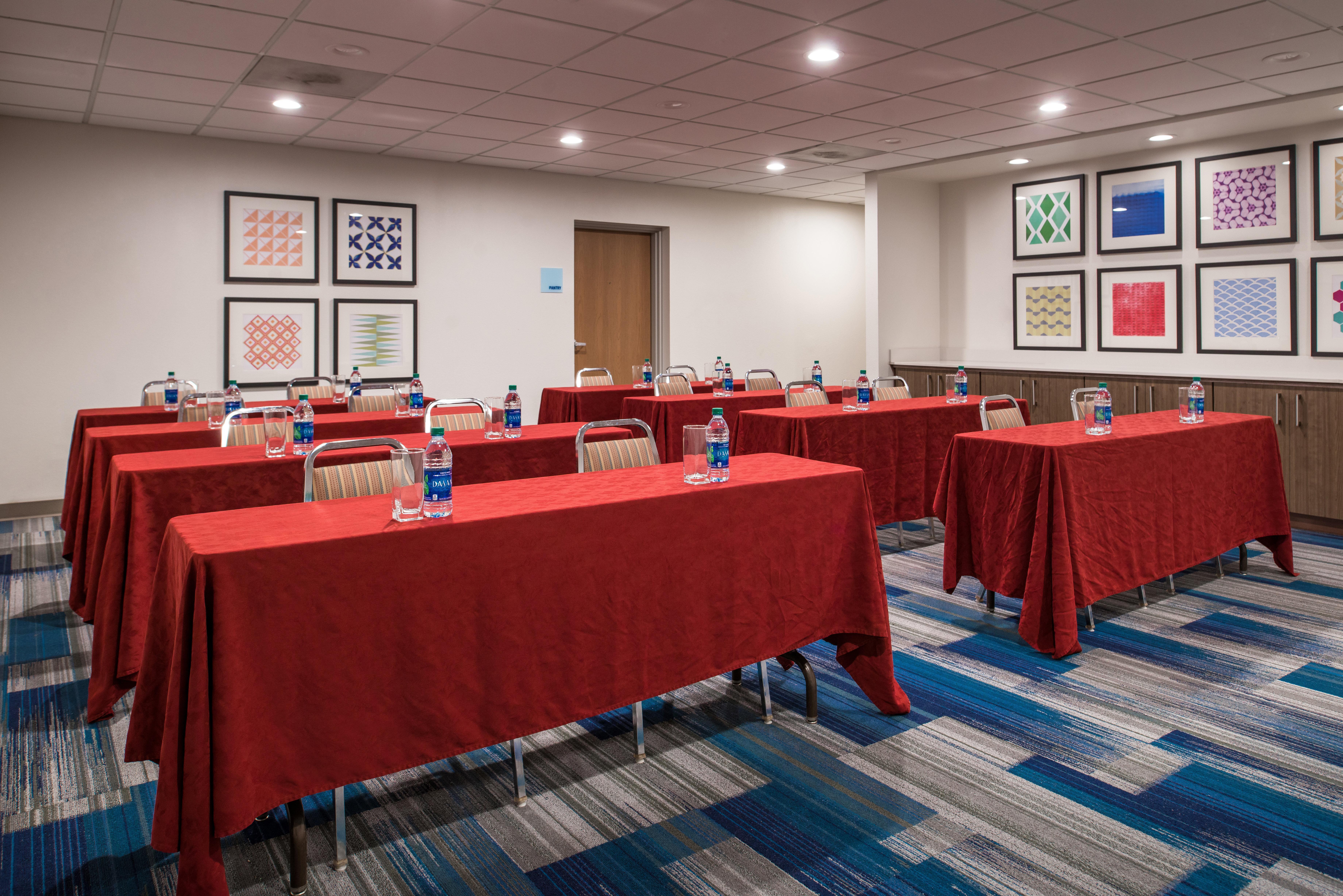 Holiday Inn Express Hotel & Suites Tampa-Anderson Road-Veterans Exp By Ihg West Chase Екстер'єр фото