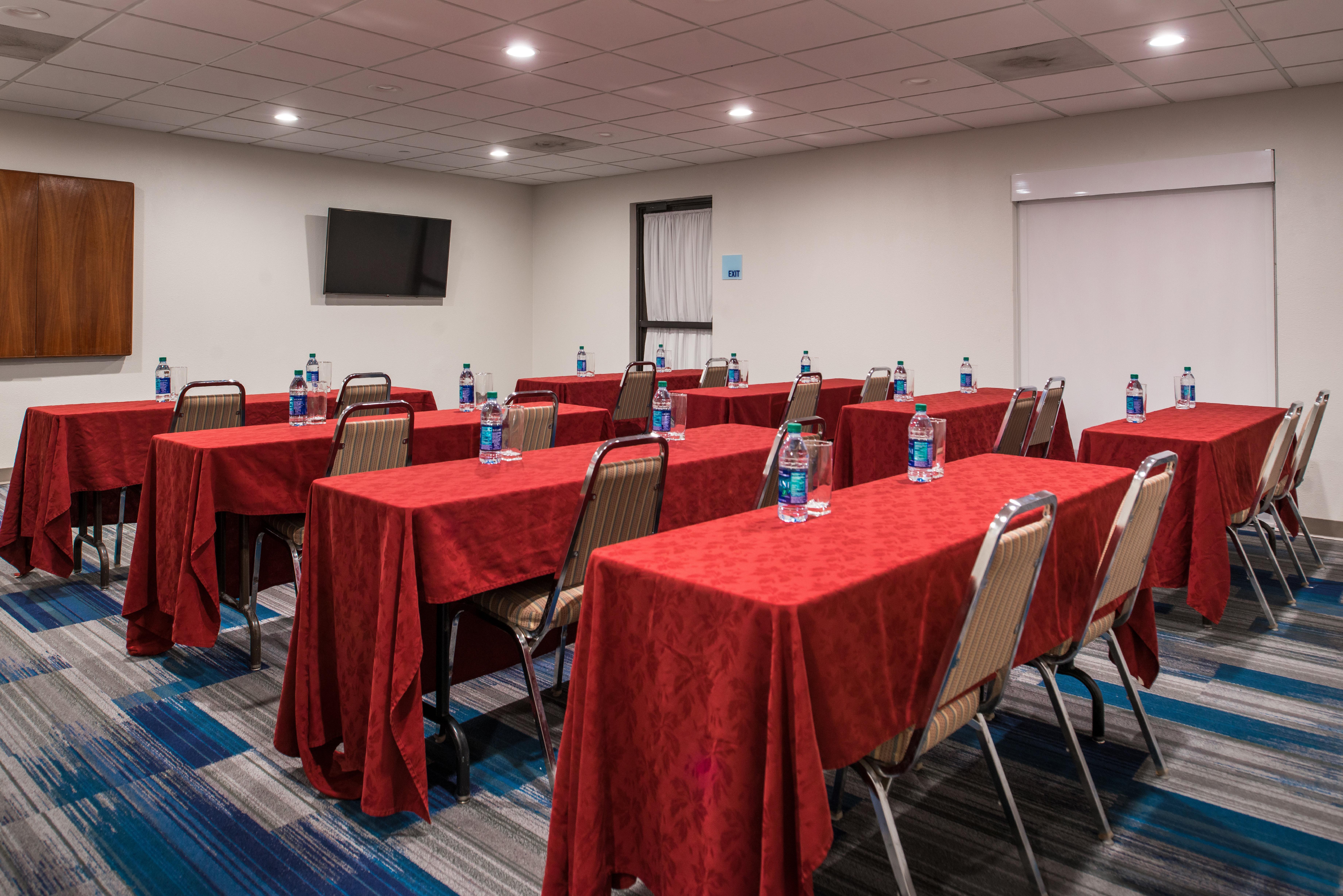 Holiday Inn Express Hotel & Suites Tampa-Anderson Road-Veterans Exp By Ihg West Chase Екстер'єр фото